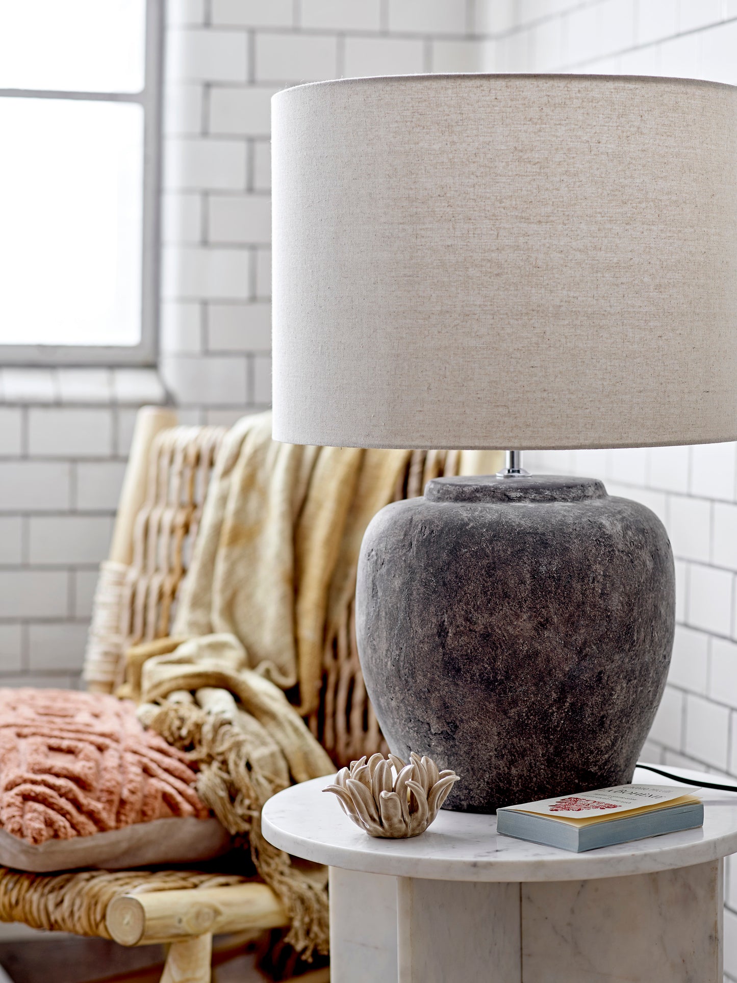 Capri Bordlampe Grå